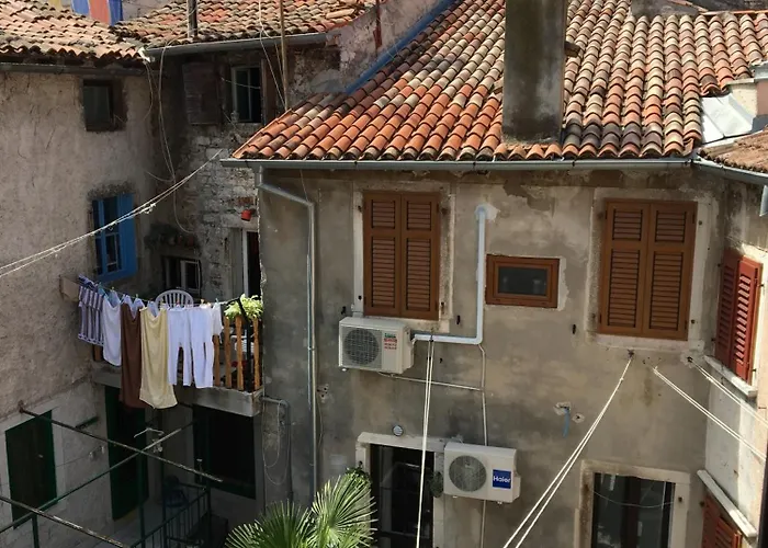 Apartment Gorgeous Tiramola