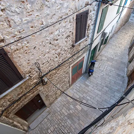 Gorgeous Tiramola Apartman *